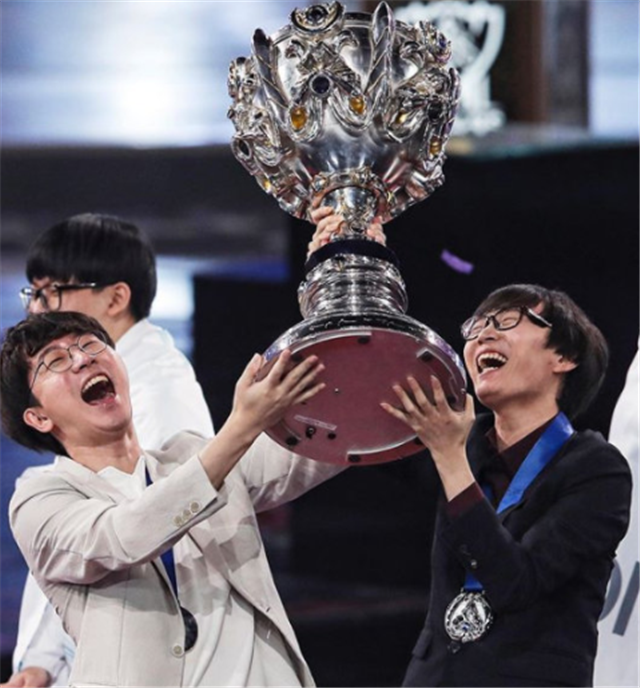 NG28-Ning遭遇二十持续失利，DWG教练压力巨大！赛场气氛高涨的简单介绍