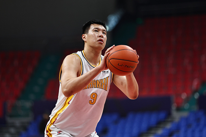 南宫28-里程碑夜上海海港临场应变；欧超杯关键时刻刷纪录；质疑声仍在；团队化学反应显著的简单介绍