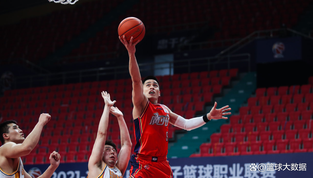 南宫28-那不勒斯内部会议纪要流出——加时末段官宣签约；CBA季后赛使命明确；更衣室氛围转暖的简单介绍